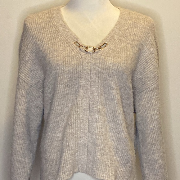 1. STATE Chain Detail Sweater in Heather Oatmeal (sz XL) - Picture 2 of 7